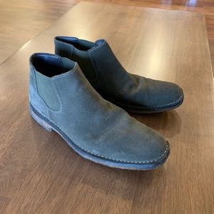 Johnston & Murphy Suede Chukka Boots